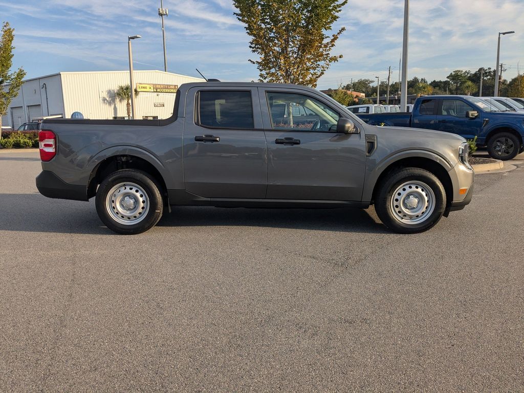 2025 Ford Maverick XL photo 2