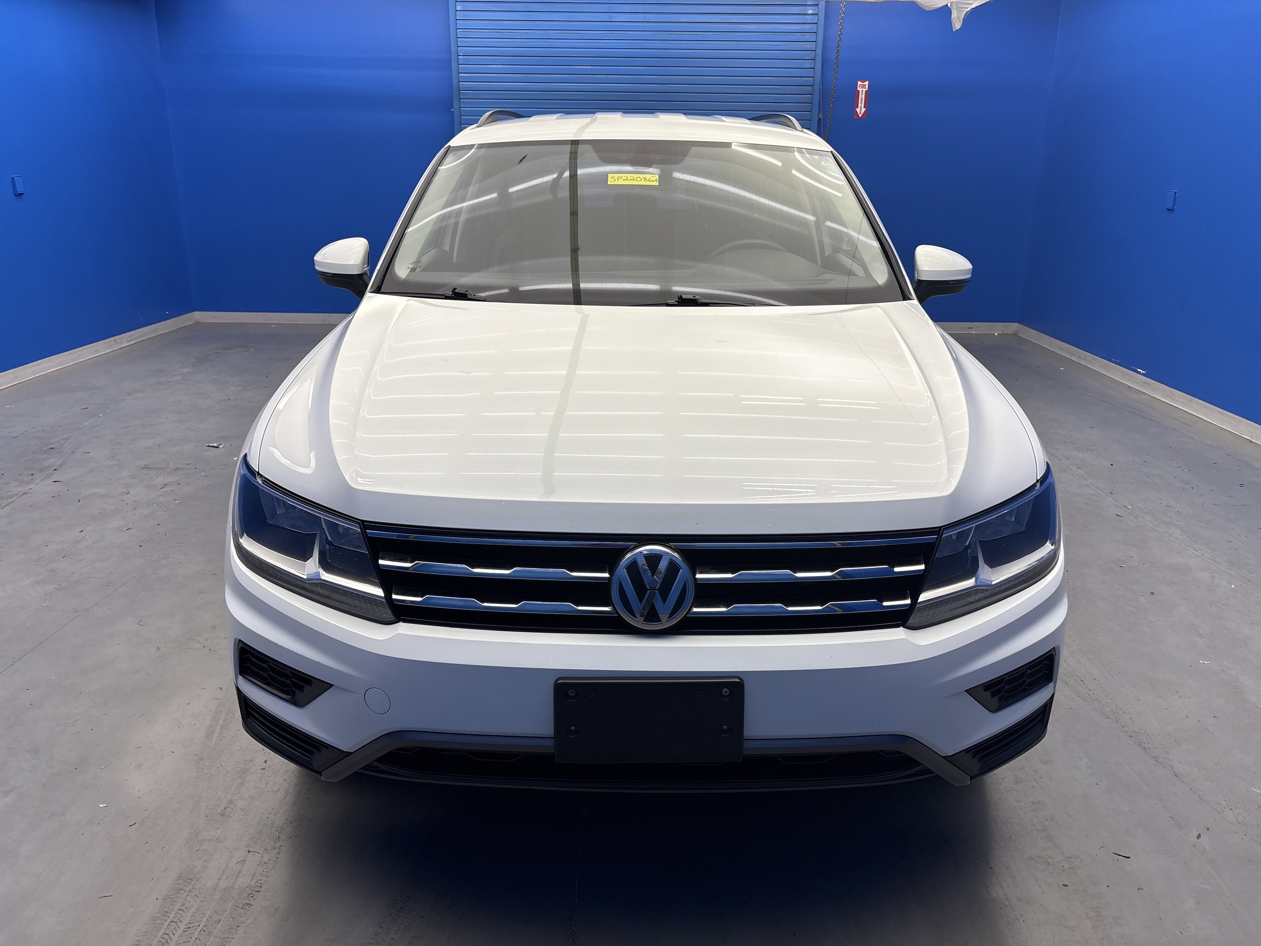 2021 Volkswagen Tiguan SE photo 2