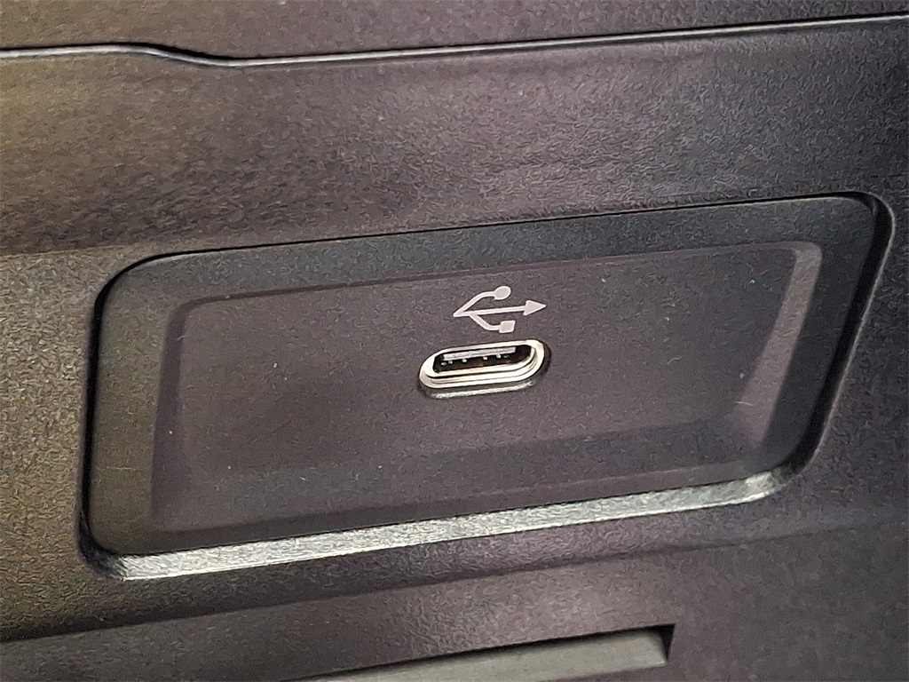 2025 Mercedes Benz C 300 4MATIC photo 21