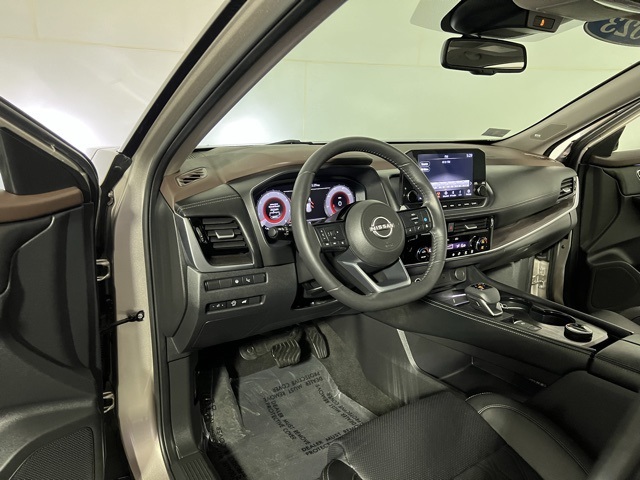 2023 Nissan Rogue Platinum photo 21