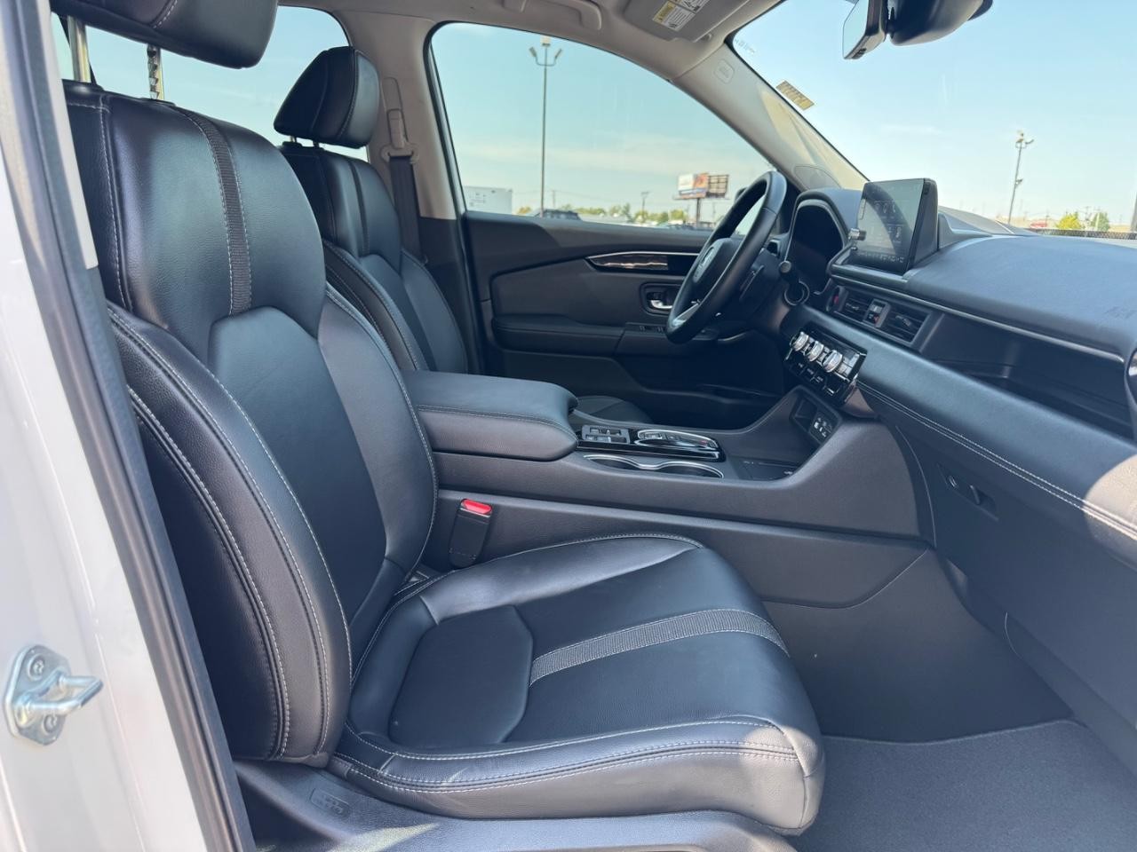 2025 Honda Pilot Touring photo 17