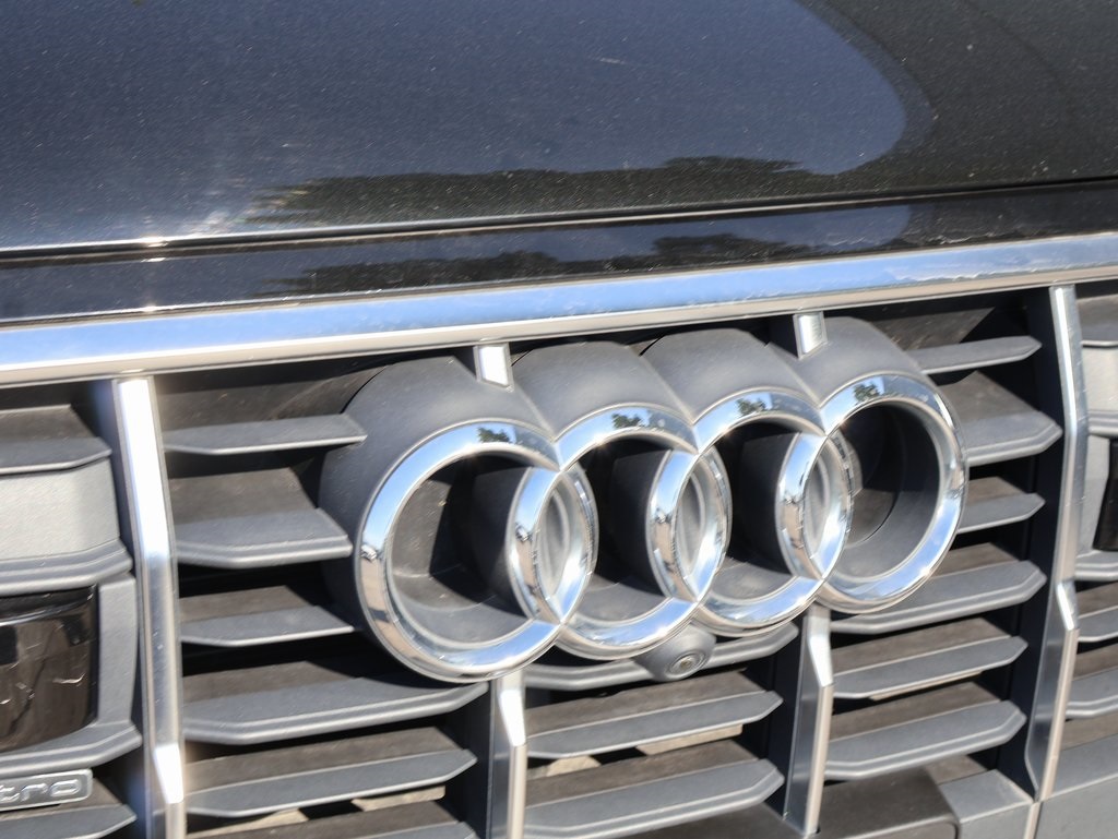 Used 2022 Audi Q7 Premium Plus with VIN WA1LXBF77ND010429 for sale in Kansas City