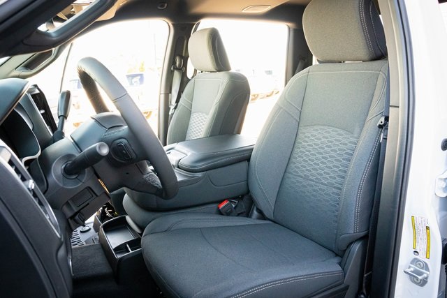 2025 Ram 2500 Big Horn photo 13