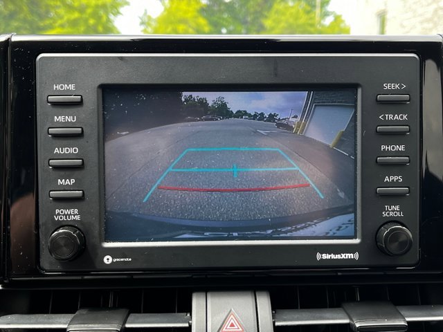 2021 Toyota RAV4 XLE photo 33