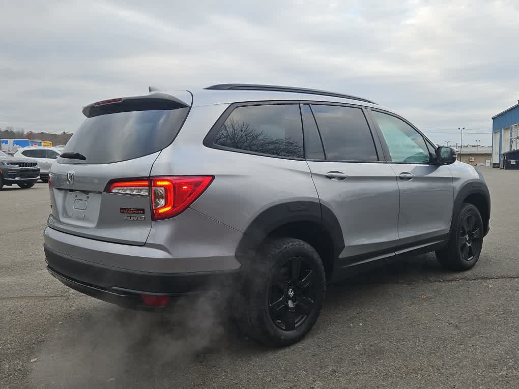 2022 Honda Pilot TrailSport photo 3