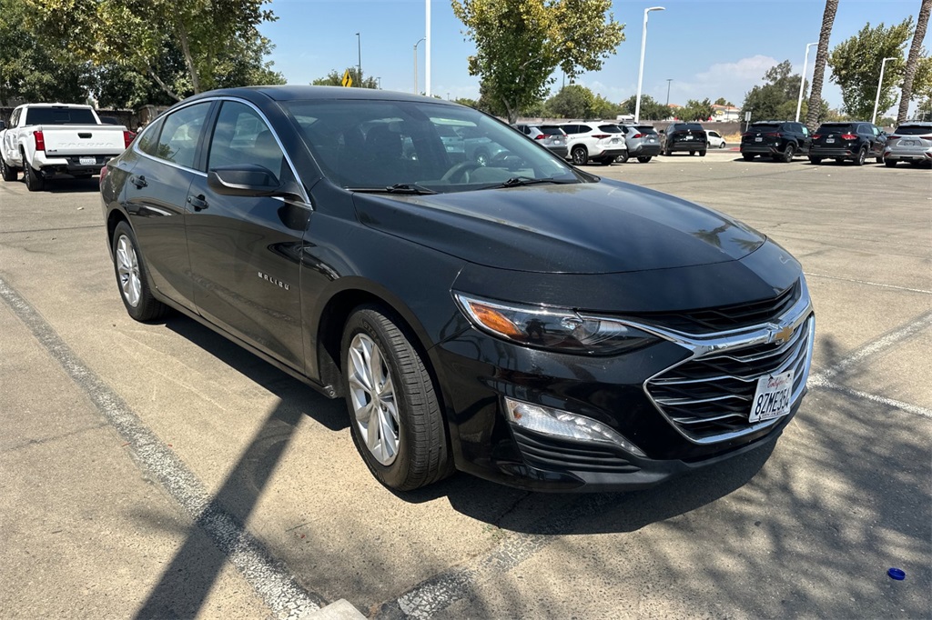 Used 2019 Chevrolet Malibu 1LT with VIN 1G1ZD5ST8KF168154 for sale in Hanford, CA