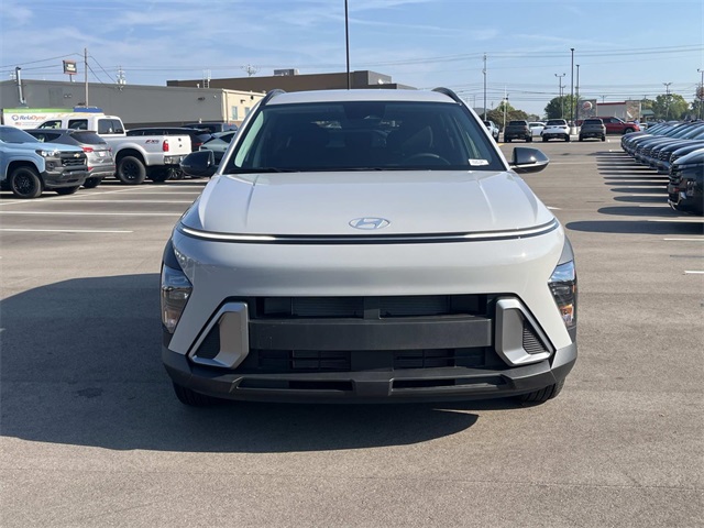 2026 Hyundai Kona SEL photo 2