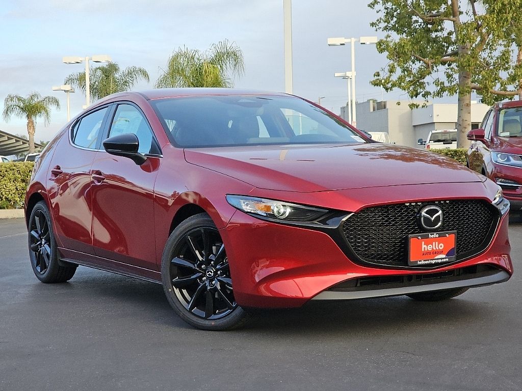 2025 Mazda Mazda3 2.5 Select Sport photo 2
