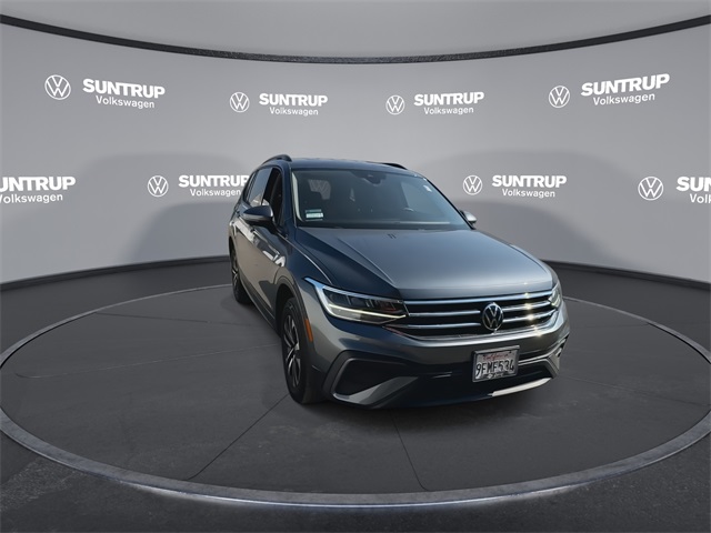 2023 Volkswagen Tiguan S photo 2