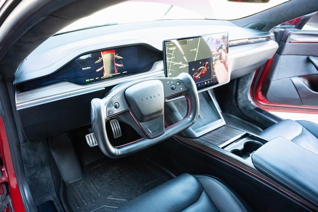 2021 Tesla Model S Plaid photo 15