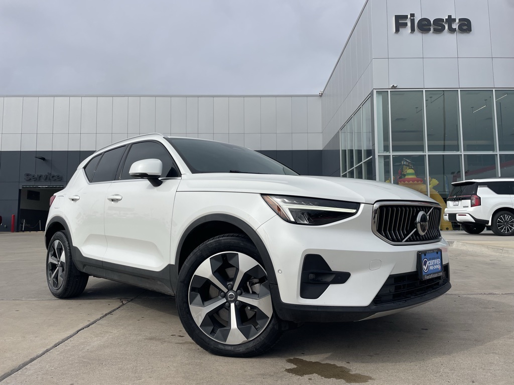 2023 Volvo XC40 Plus