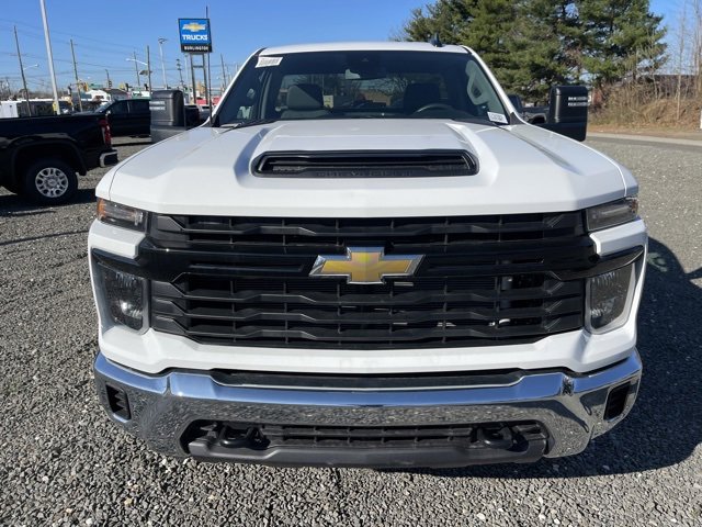 2025 Chevrolet Silverado 3500HD photo 2