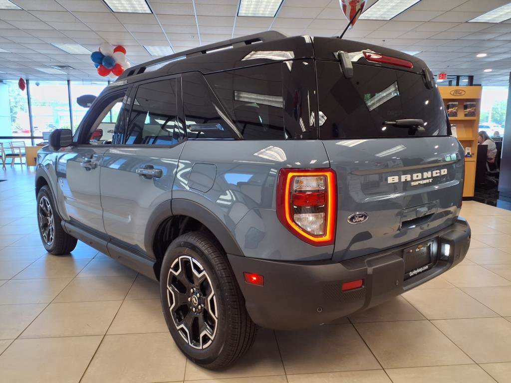 2025 Ford Bronco Sport Outer Banks photo 6