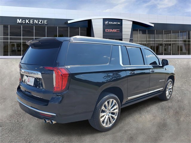2023 Gmc Yukon XL Denali photo 4