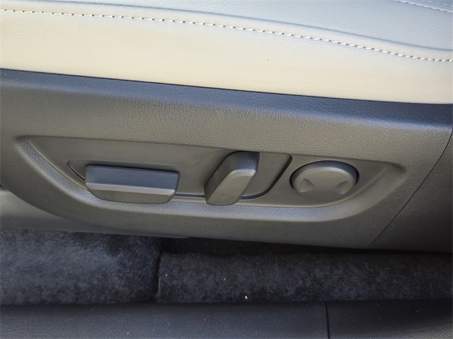 New 2025 Platinum Quartz Metallic Mazda Preferred AWD image 1