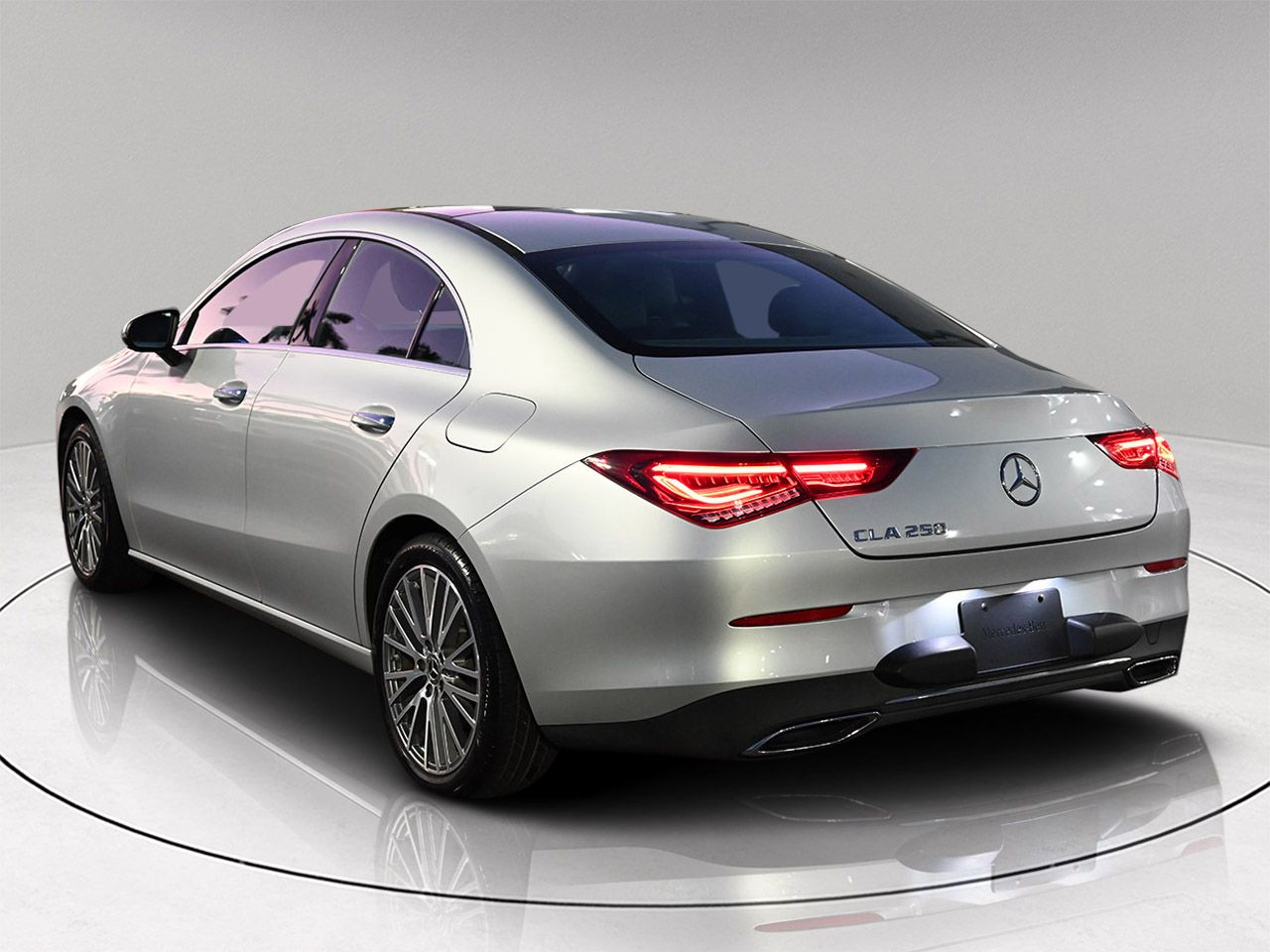 2022 Mercedes Benz CLA 250 photo 4