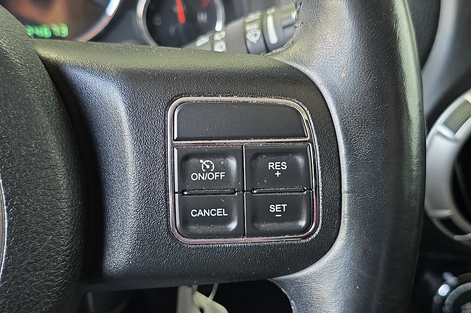 2013 Jeep Wrangler Sahara photo 25