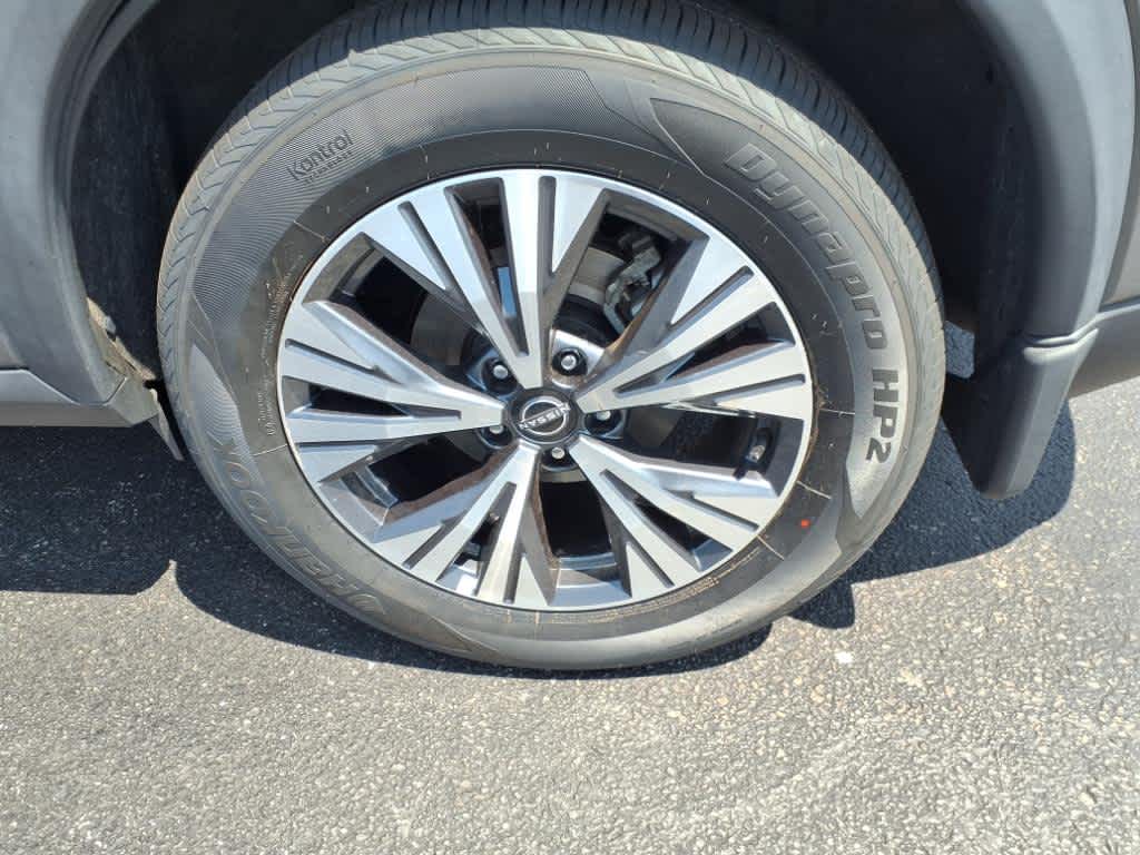 2023 Nissan Rogue SV photo 9