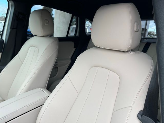 2025 Mercedes Benz GLA 250 4MATIC photo 18
