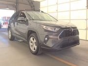 2019 Toyota RAV4 XLE's photo