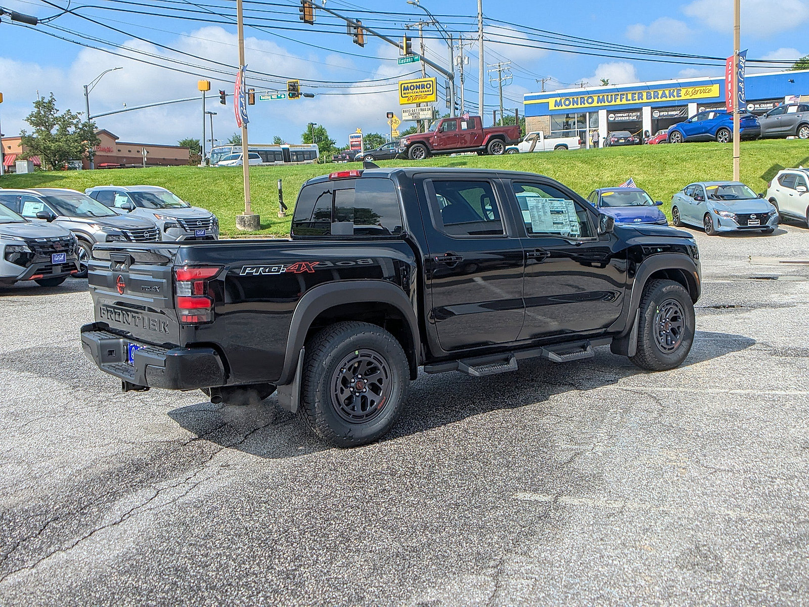 2025 Nissan Frontier PRO-4X photo 25