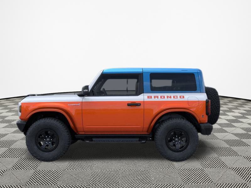 2025 Ford Bronco First Edition photo 3