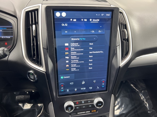 2022 Ford Edge SEL photo 17