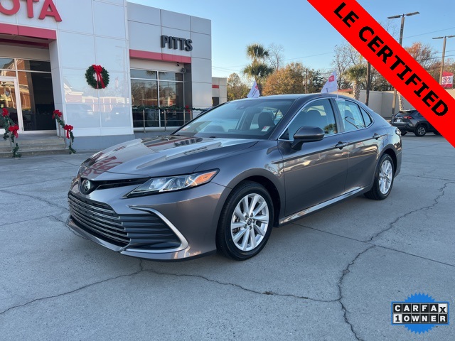 2023 Toyota Camry LE's photo