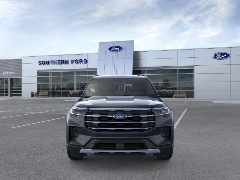 2025 Ford Explorer photo 4