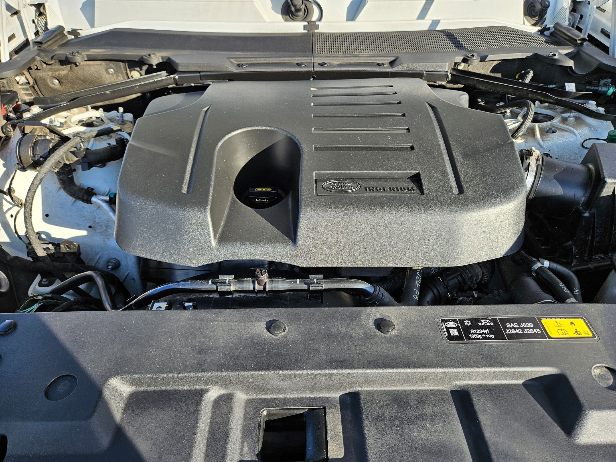 2022 Land Rover Defender X-Dynamic HSE photo 33
