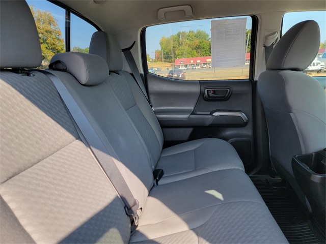2022 Toyota Tacoma V6 4x4 photo 17