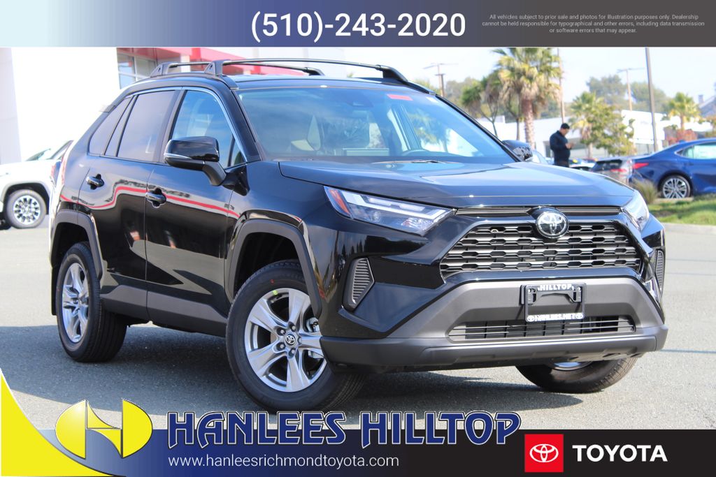 2025 Toyota RAV4 XLE's photo