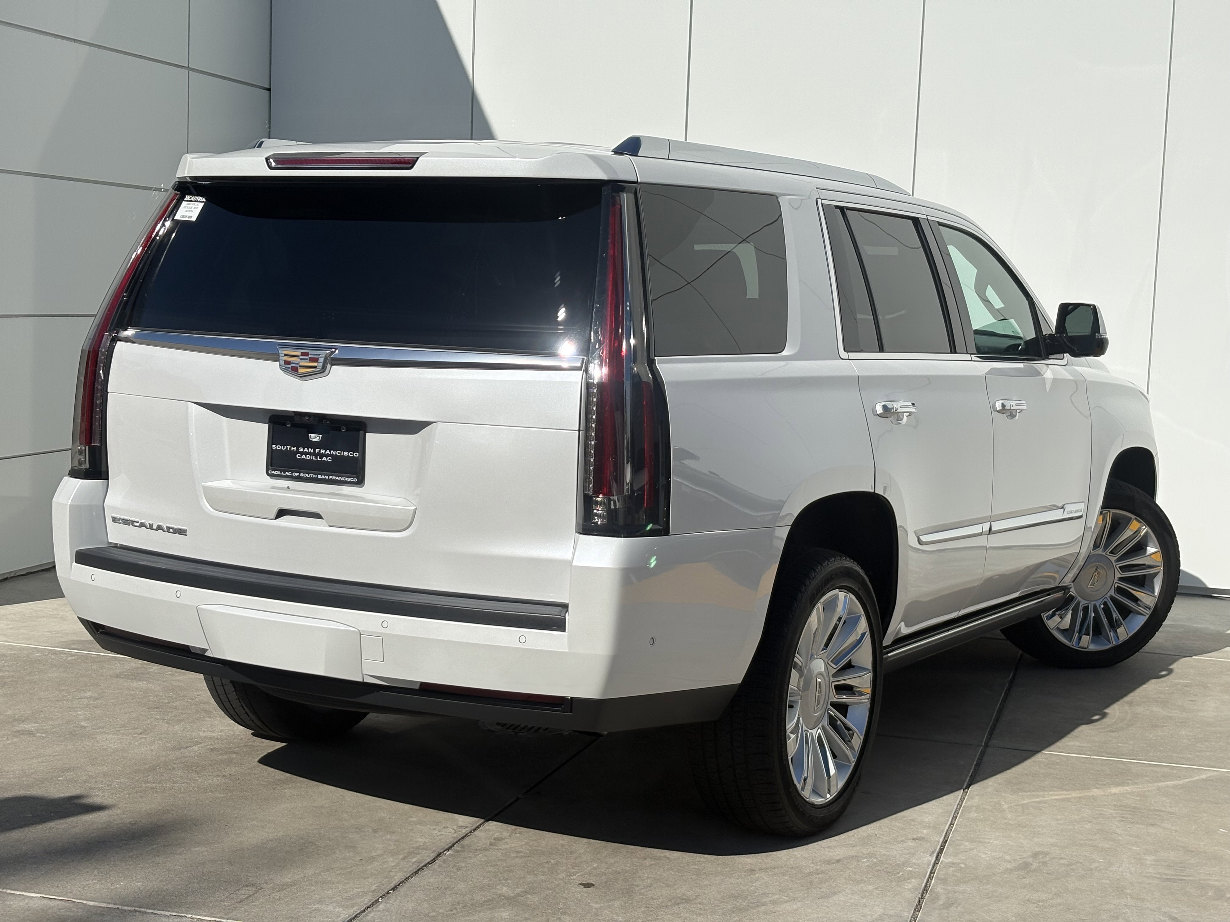2020 Cadillac Escalade Platinum photo 4
