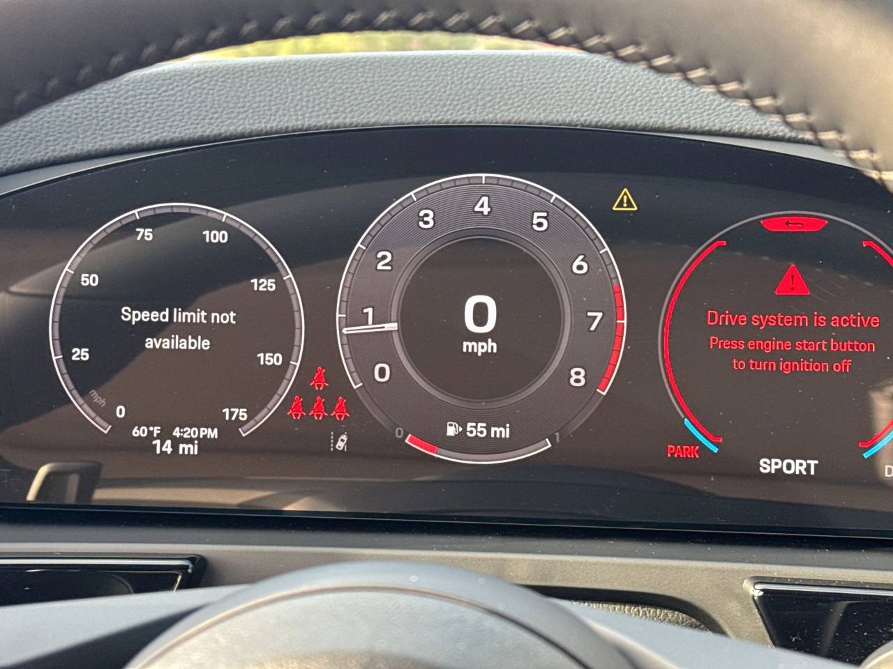 2025 Porsche Cayenne Base photo 12