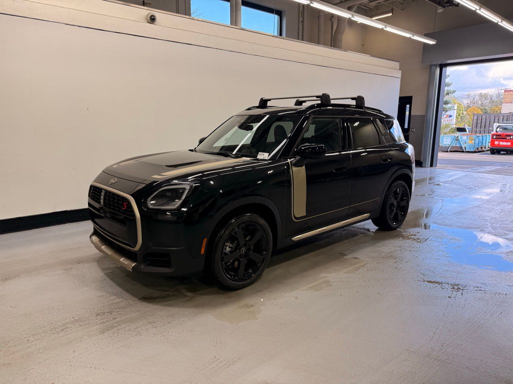 2025 MINI Countryman S's photo