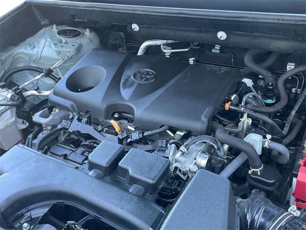 2023 Toyota RAV4 XLE photo 11