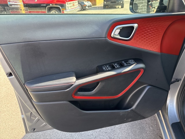 2023 Kia Soul GT-Line photo 18