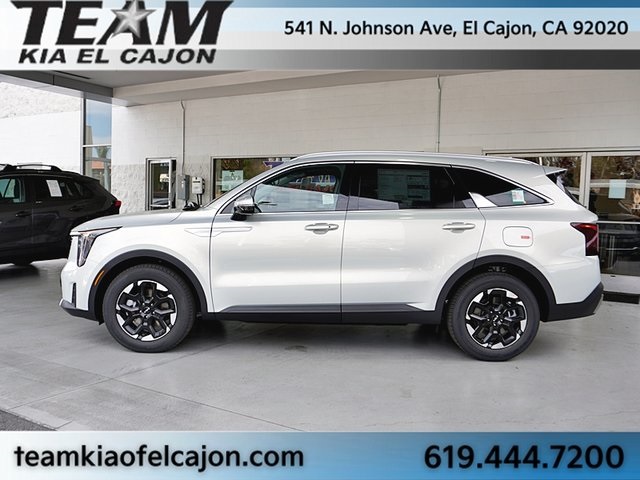 2026 Kia Sorento S photo 4