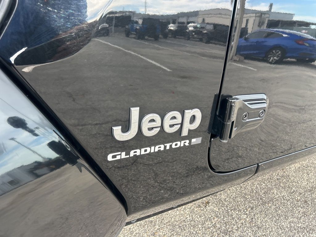 2023 Jeep Gladiator Overland photo 17
