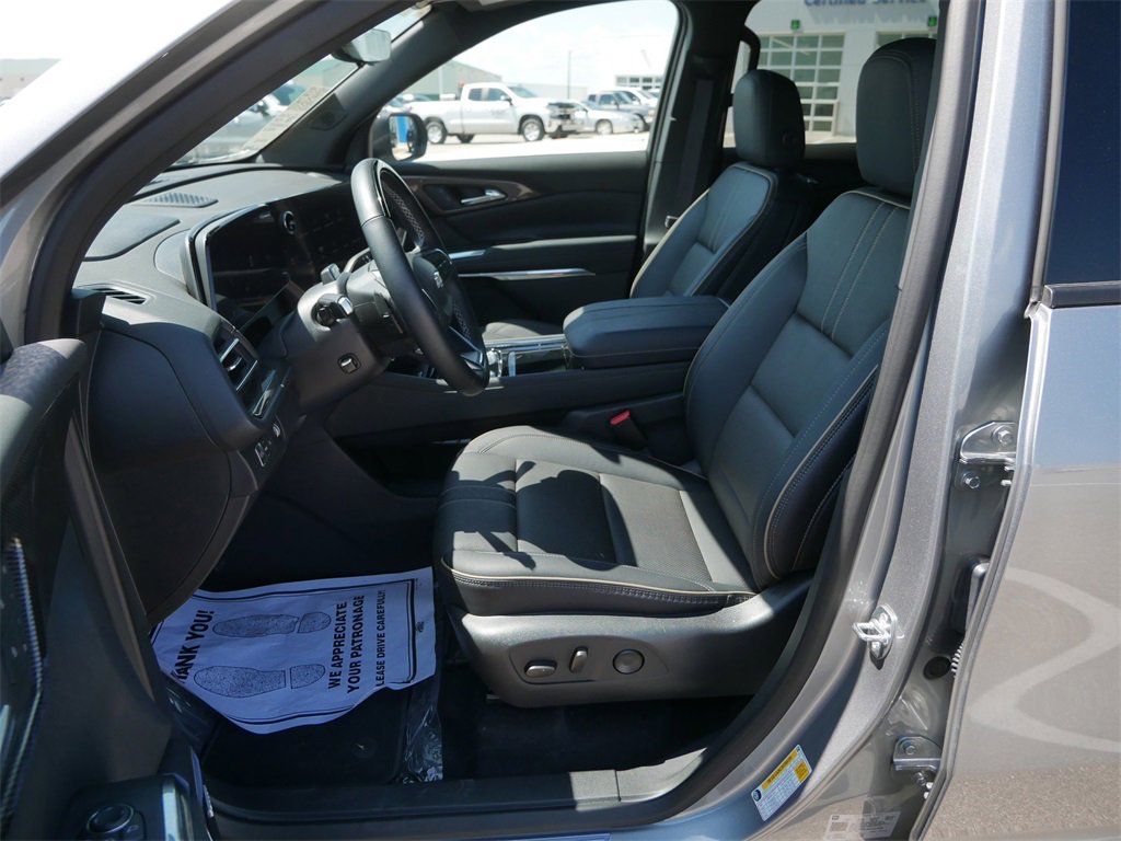 2025 Chevrolet Traverse High Country photo 6
