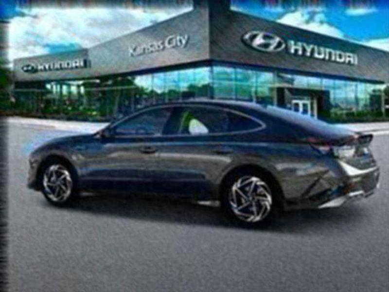 2025 Hyundai Sonata SEL Convenience photo 3