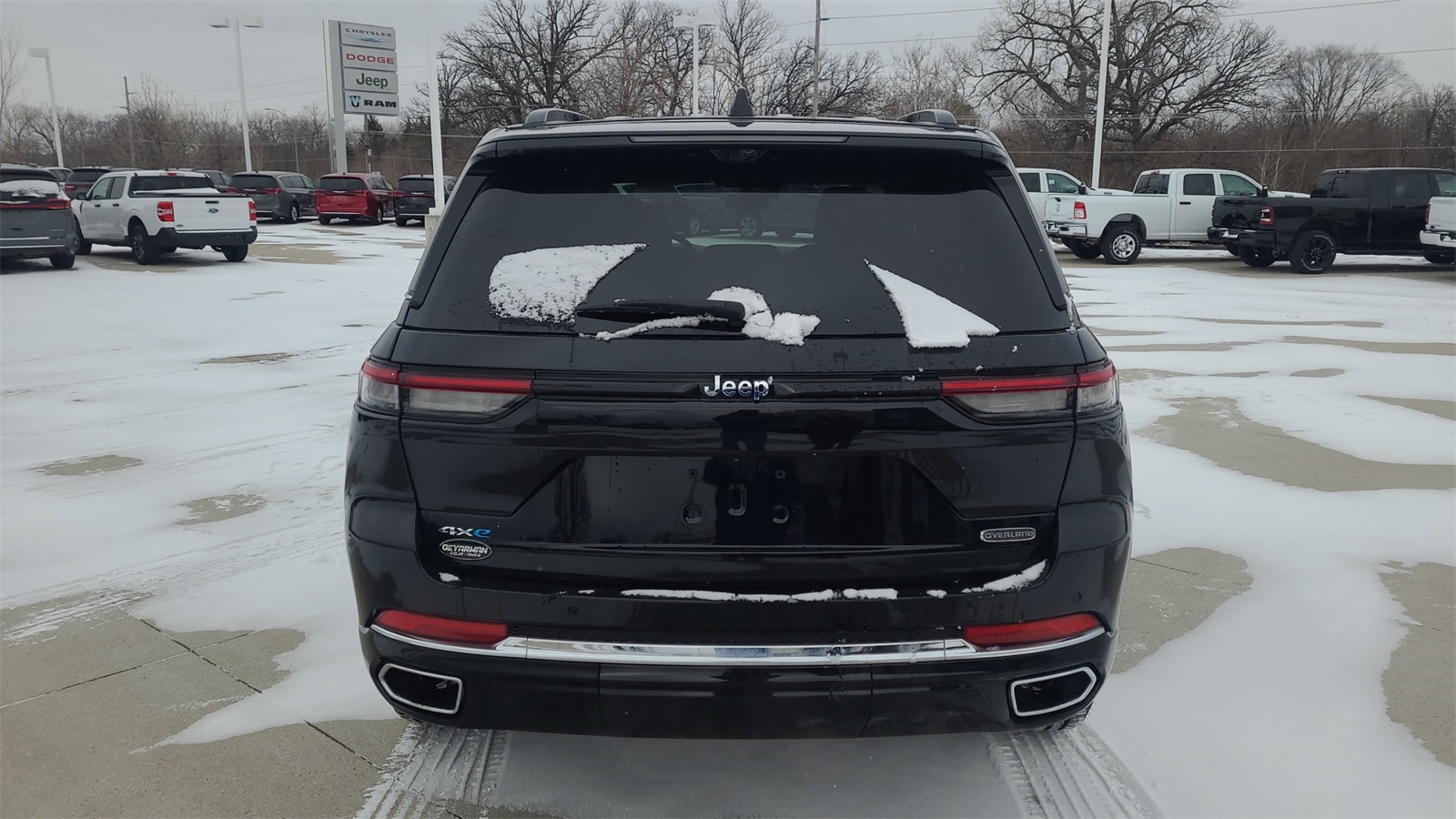 2023 Jeep Grand Cherokee Overland 4xe photo 4