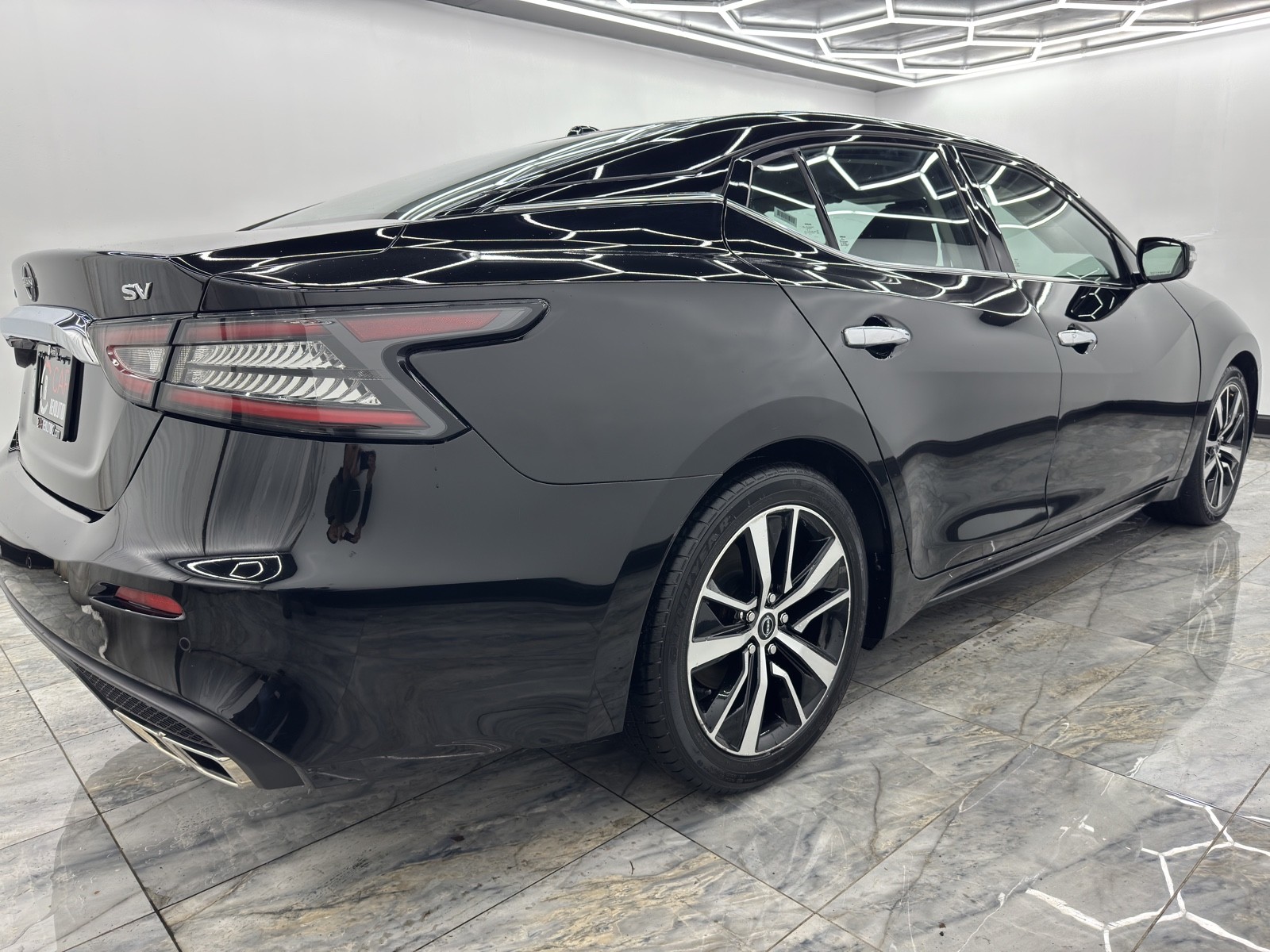 2023 Nissan Maxima SV photo 8