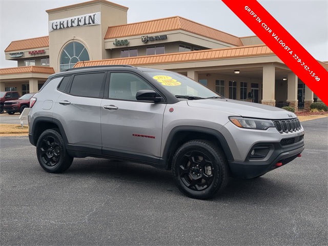 2023 Jeep Compass Trailhawk photo 2