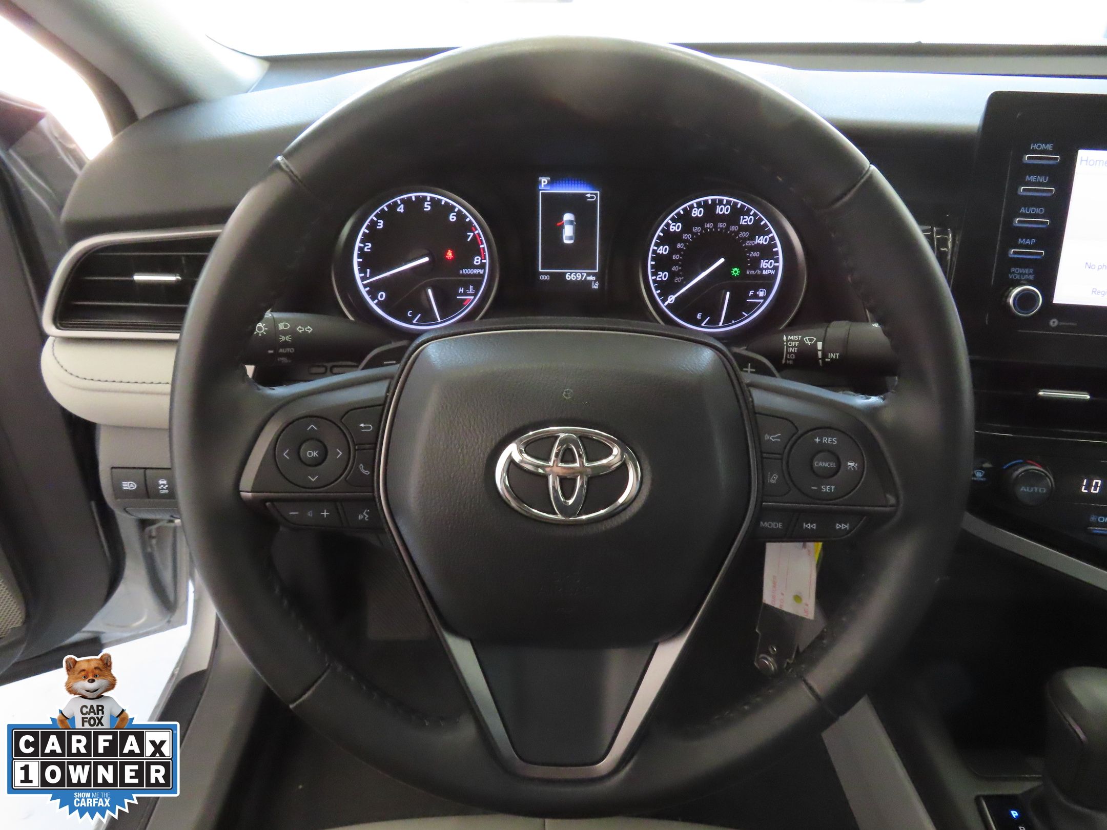 2023 Toyota Camry SE photo 14