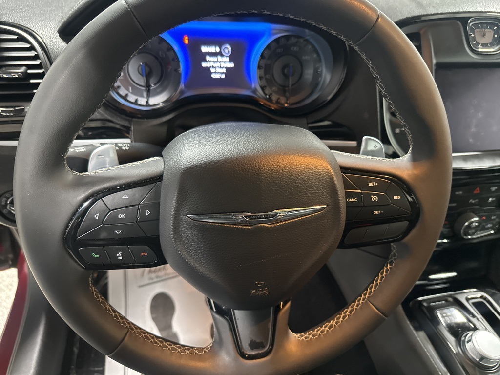 2022 Chrysler 300 S photo 16