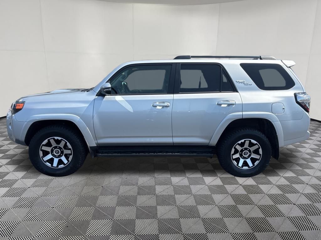 2024 Toyota 4Runner TRD Off-Road Premium photo 2