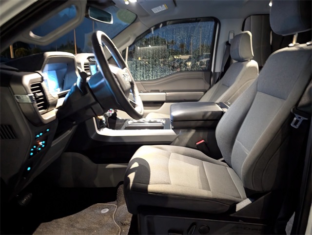 2024 Ford F-150 XLT photo 3