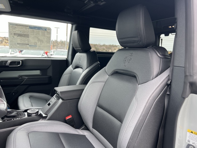 2024 Ford Bronco Black Diamond photo 9