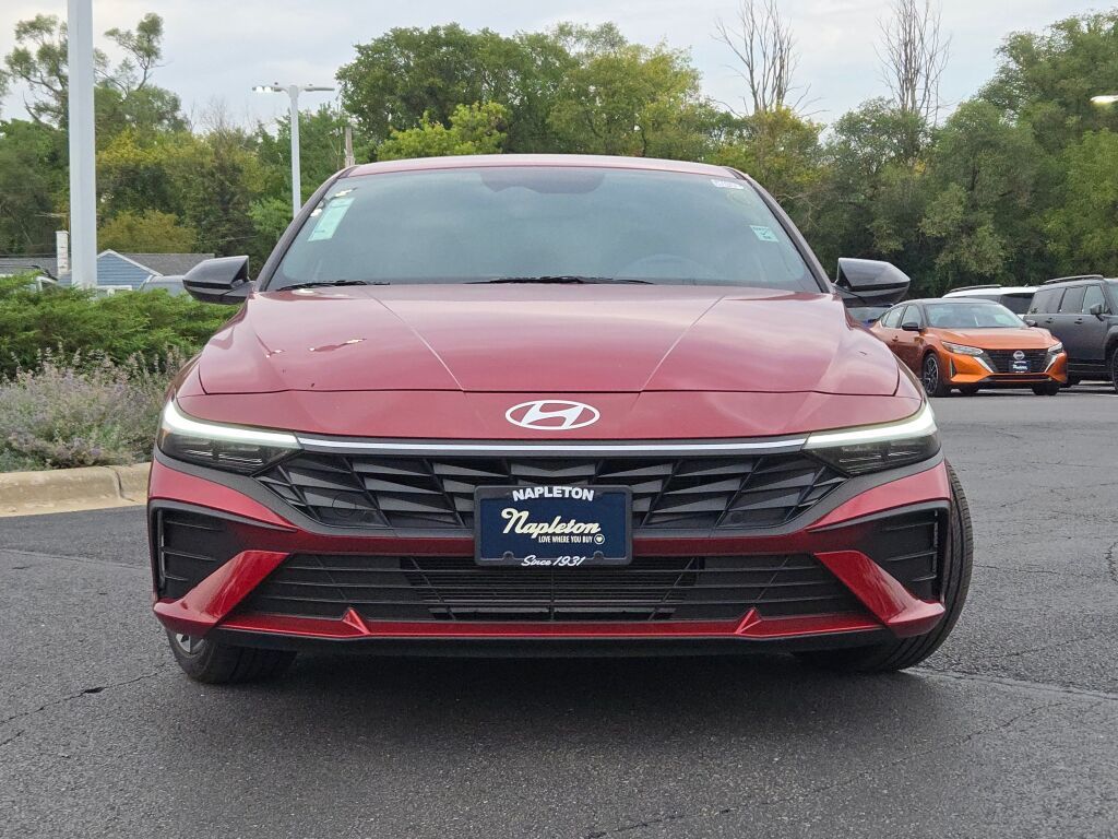 2025 Hyundai Elantra SEL Sport photo 4